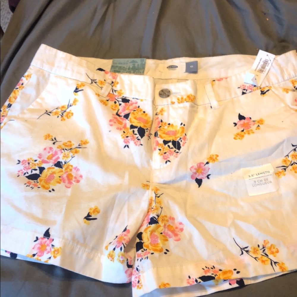 Old Navy shorts Size 10